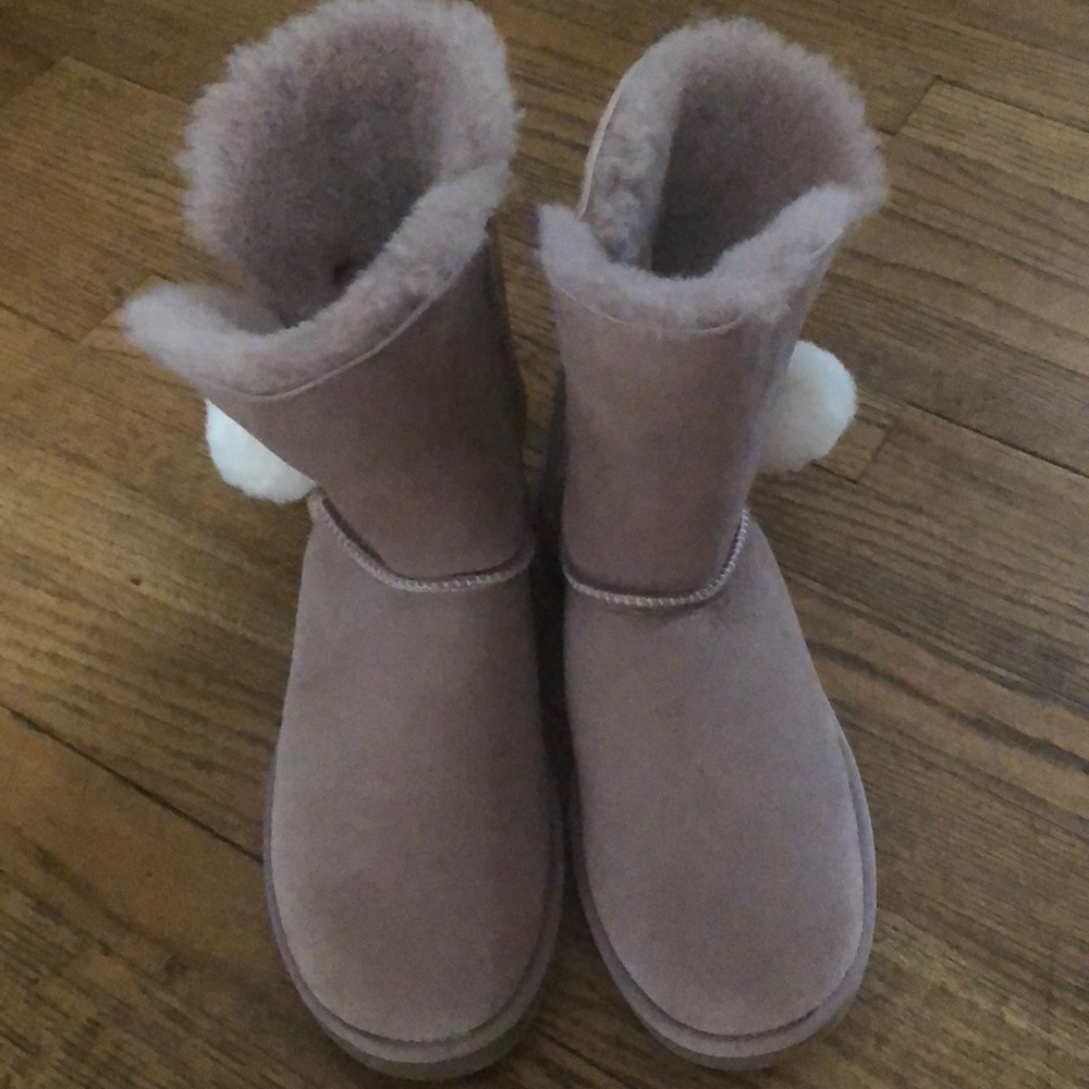 Great brand new cotton candy pink size 9 Ugg’s